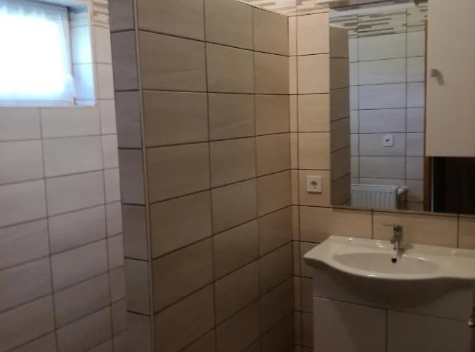 Alsóhegyi Apartman *